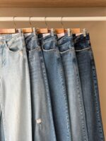 High waist wide leg jeans - Image 2