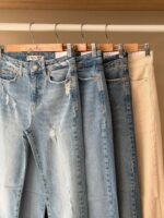 High waist straight cut jeans - Image 2
