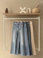 High waist straight cut jeans