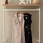 Pleated hem sleevless blazer dress