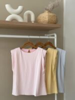 Padded shoulder t-shirt