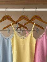 Lace trim v neck ribbed tank top - Image 2