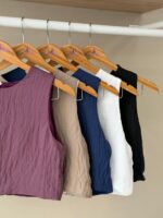 Crinkle textured sleevless crop top - Image 2