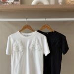 3D floral applique embellished t-shirt