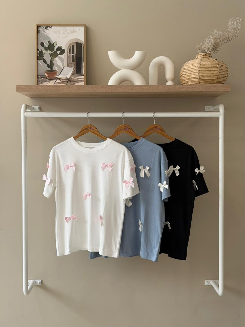 2026/04/2750.jpg Satin bow t-shirt - Image 1