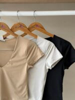 Deep v-neck fitted croptop - Image 2