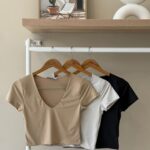 Deep v-neck fitted croptop