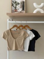 Deep v-neck fitted croptop