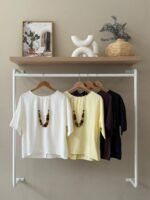 Short sleeve top with necklace