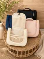 Hanging travel toiletry bag - Image 2