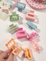 Matte pastel square claw clips - Image 3