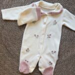 Fleece flowers romper with beanie